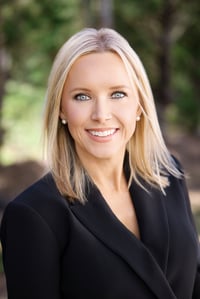 Paige Moore-Pivotal Office Headshots Auburn AL LBeesleyPhoto